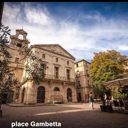 L'authentique Pezenas